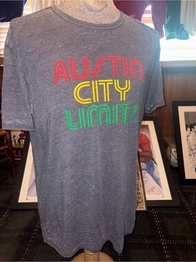 Gray Short-Sleeve Graphic Tee with Red, Yellow & Green Text